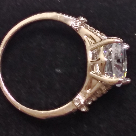 Ring - Picture 6 of 8